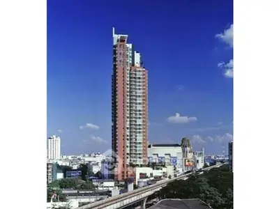 Stunning high-rise building with panoramic city views and modern architecture.