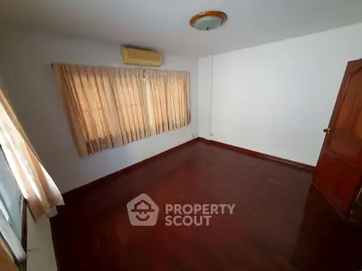 image_rental-29881736