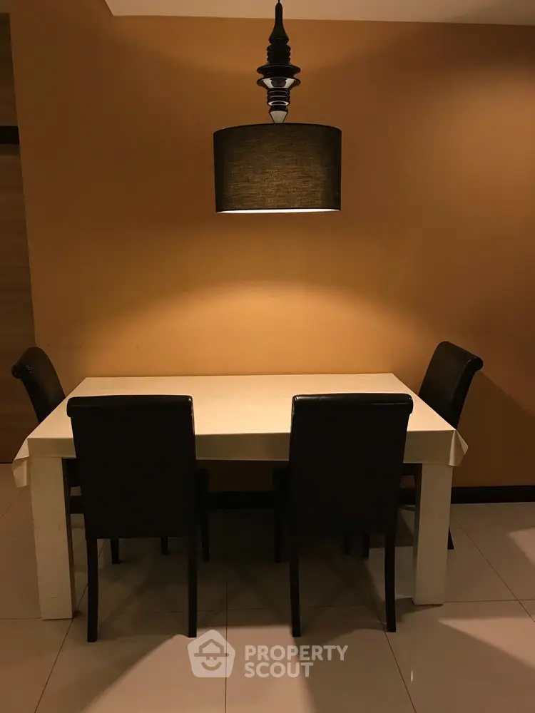 2 Bedrooms Condo -1