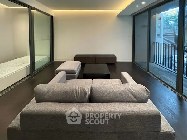 image_rental-30725513