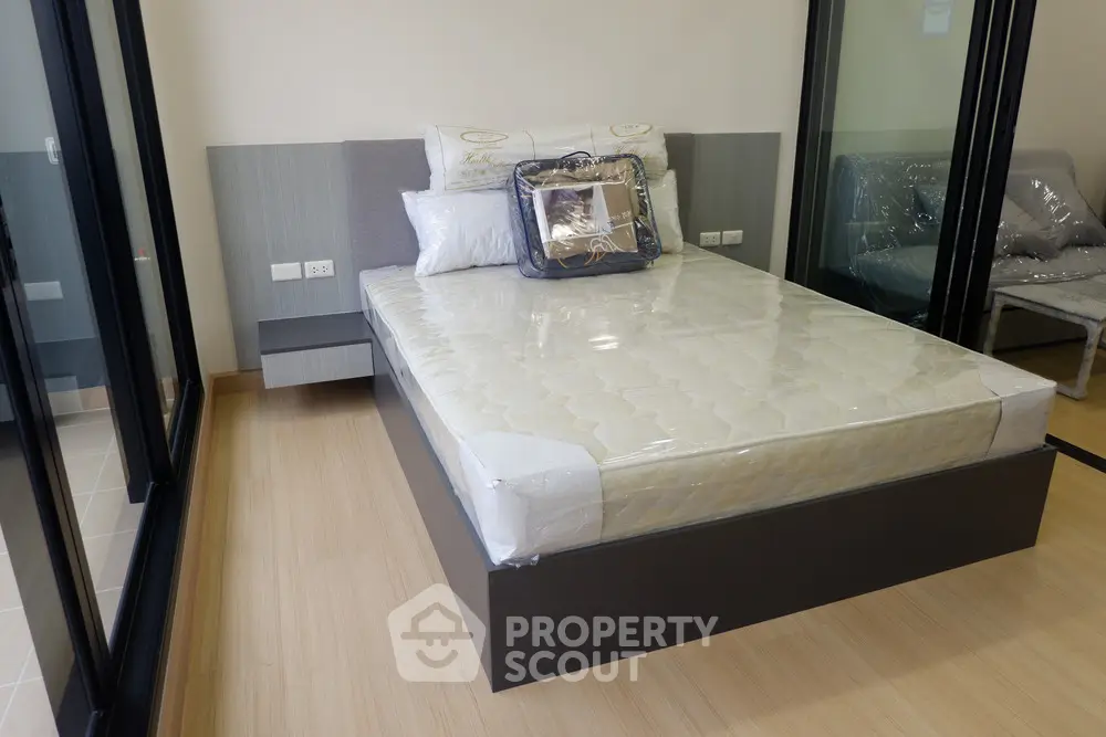  1 Bedroom Condo at Supalai Loft Yaek Fai Chai Station-1