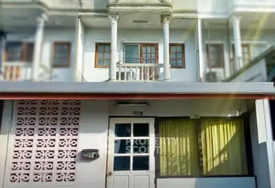 image_rental-30384005