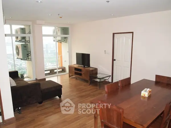 image_rental-5258892