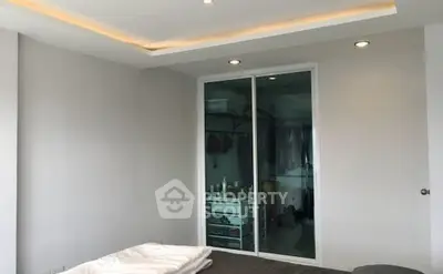  1 Bedroom Condo -3