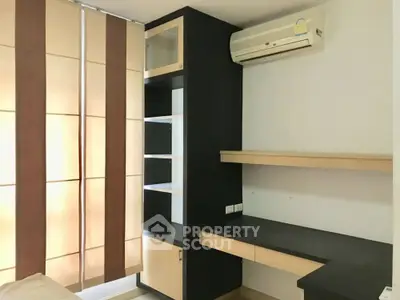  2 Bedrooms Condo at Phahol Metro Bedroom