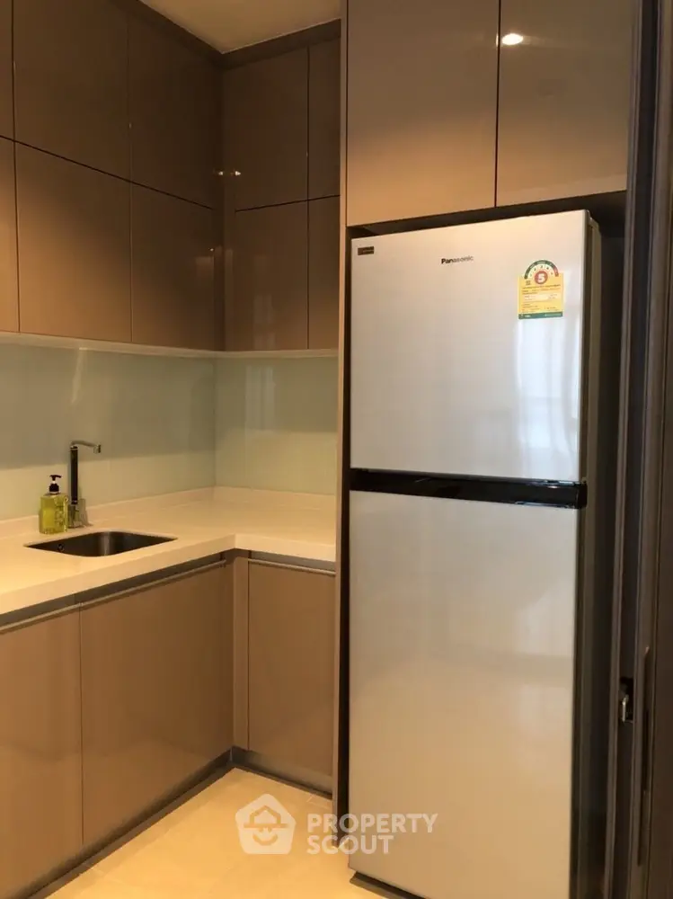 2 Bedrooms Condo at Mayfair Place Sukhumvit 50-1