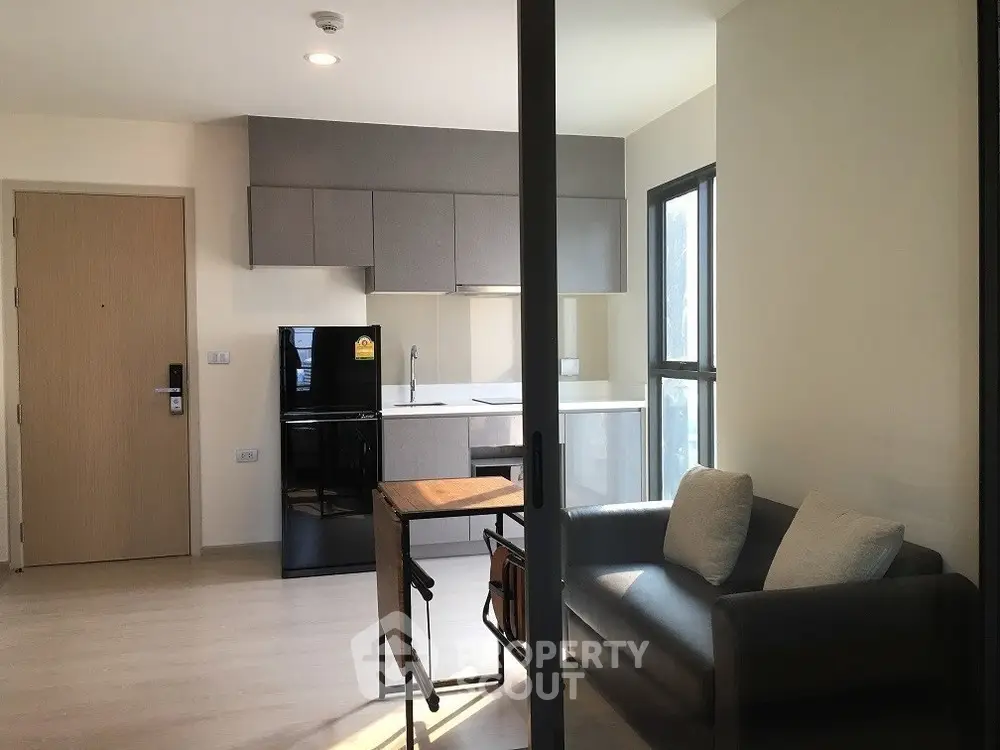  1 Bedroom Condo at Rhythm Asoke 2-1