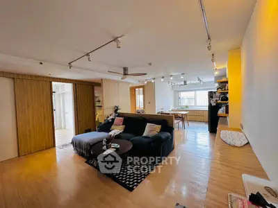 image_rental-28590761