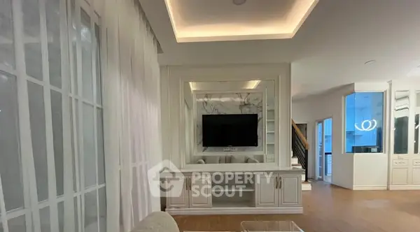 image_rental-28280913