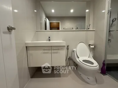 Modern bathroom with sleek design and spacious layout
