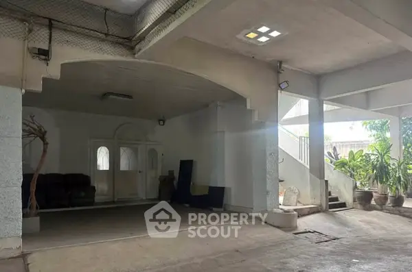 image_rental-28005499