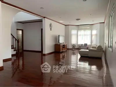 image_rental-31438102