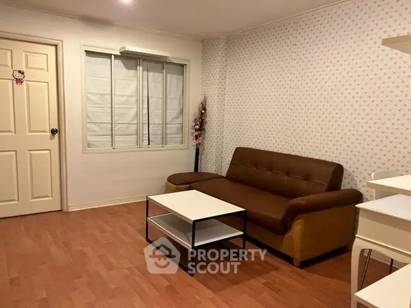 image_rental-10196717