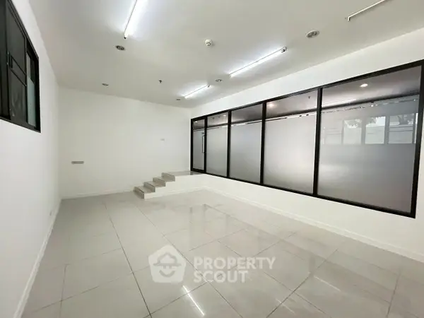 image_rental-28854770