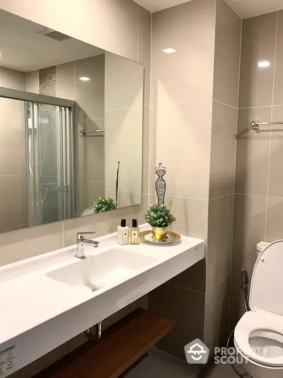  1 Bedroom Condo at Ideo Sathorn Wongwian Yai-7