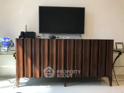Fully Furnished 1 Bedroom Condo at Noble Ploenchit-2