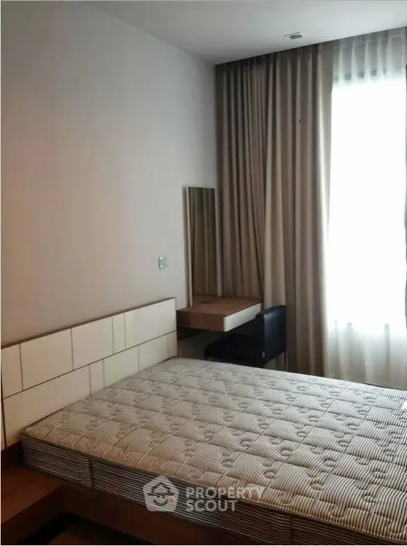 image_rental-5258612