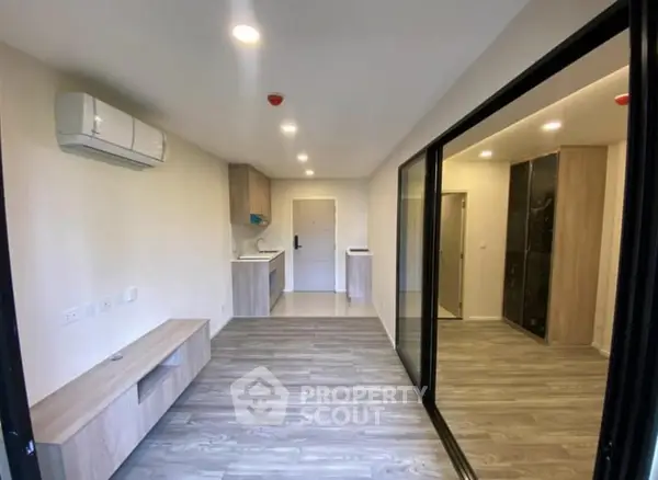 image_rental-9036042