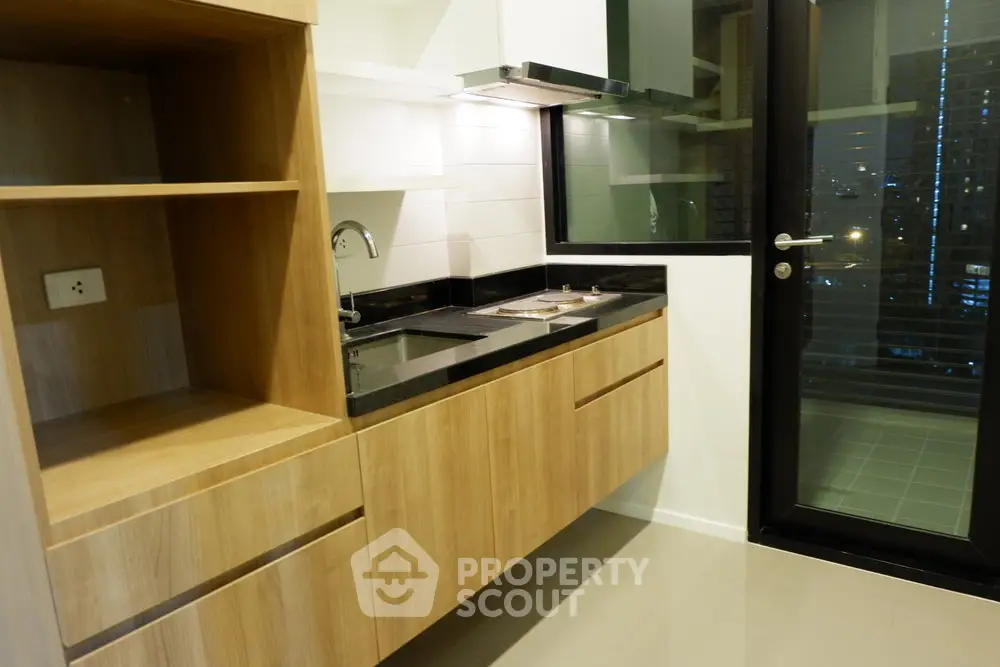  1 Bedroom Condo at Blocs 77-1
