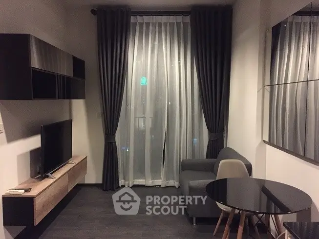  1 Bedroom Condo at Edge Sukhumvit 23-1