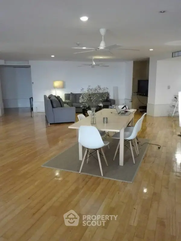 image_rental-8854676