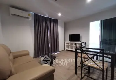  2 Bedrooms Condo at Regent Home บางซ่อน-2