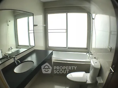  2 Bedrooms Condo at Noble Ora-1