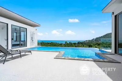 Luxurious villa with infinity pool and stunning ocean view