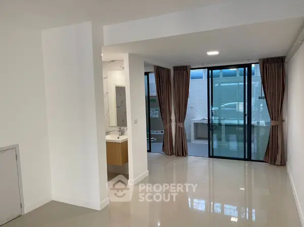 image_rental-14852575