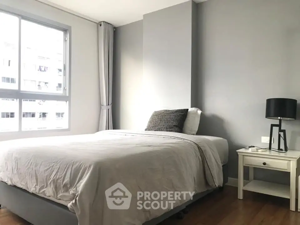 Fully Furnished 1 Bedroom Condo at The Clover Thonglor Residence-1