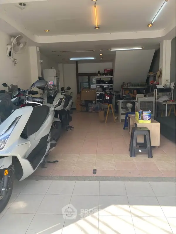 image_rental-29383619