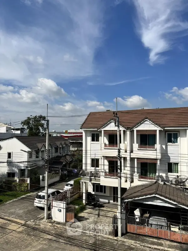 image_rental-10638132