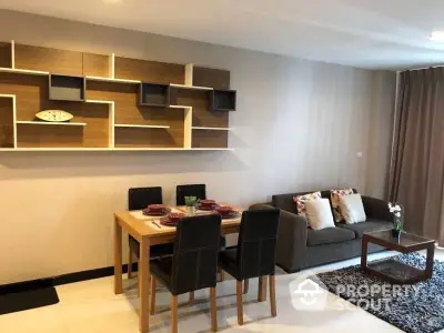 Fully Furnished 1 Bedroom Condo at Voque Sukhumvit 16 Condominium Livingroom