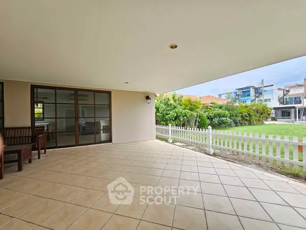 image_rental-29384592