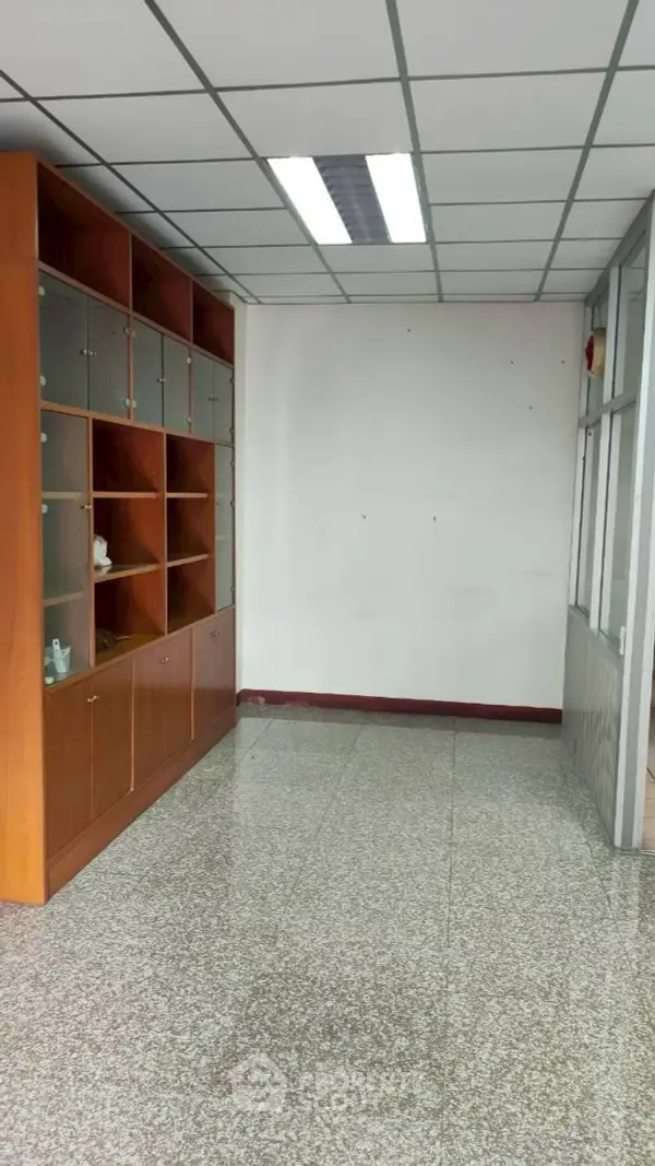 image_rental-28743968