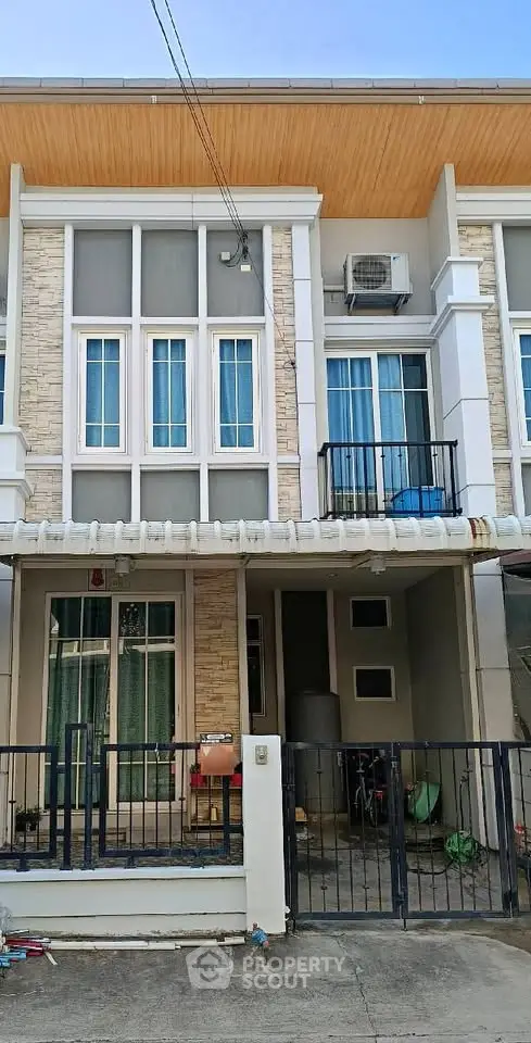 image_rental-27704256