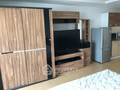  1 Bedroom Condo at The Trendy Condominium-2