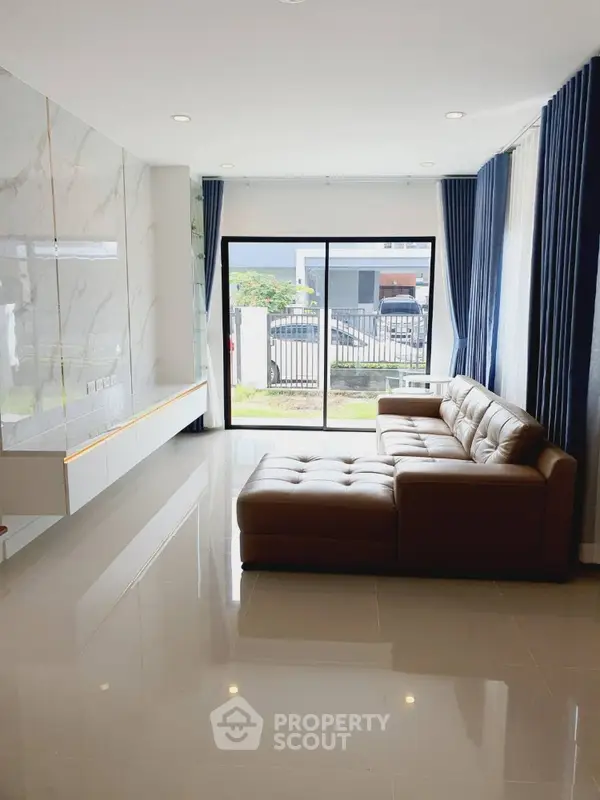 image_rental-18617938