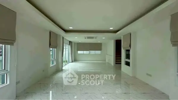 image_rental-26982944