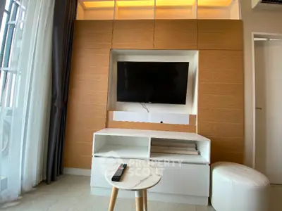  1 Bedroom Condo at The Niche Pride ทองหล่อ เพชรบุรี Livingroom