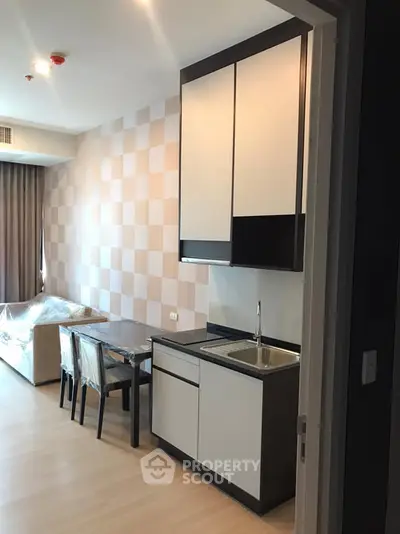 Fully Furnished 1 Bedroom Condo at The Capital Eakamai Thonglor-2