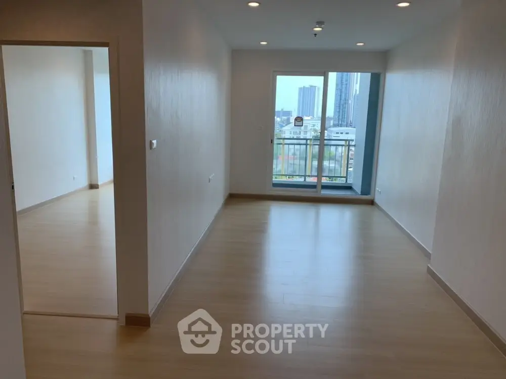 1 Bedroom Condo at Supalai Lite Ratchada Narathiwas Sathorn Livingroom