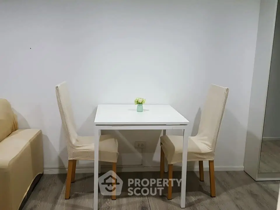 Fully Furnished 2 Bedrooms Condo at Knightsbridge Bearing-1