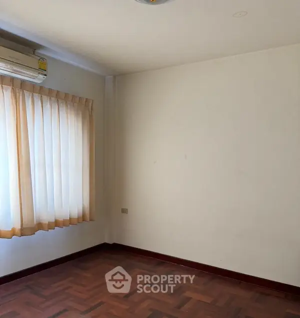 image_rental-30615489