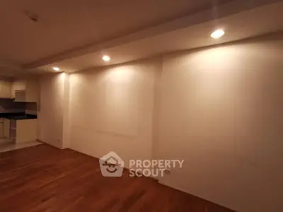 Fully Furnished 1 Bedroom Condo at Abstracts Phahonyothin Park-2
