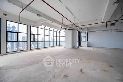 Spacious corner unit with panoramic city views, ideal for customization and modern design.