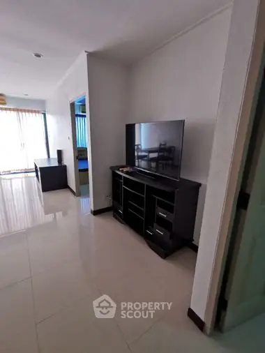 Fully Furnished 2 Bedrooms Condo -8