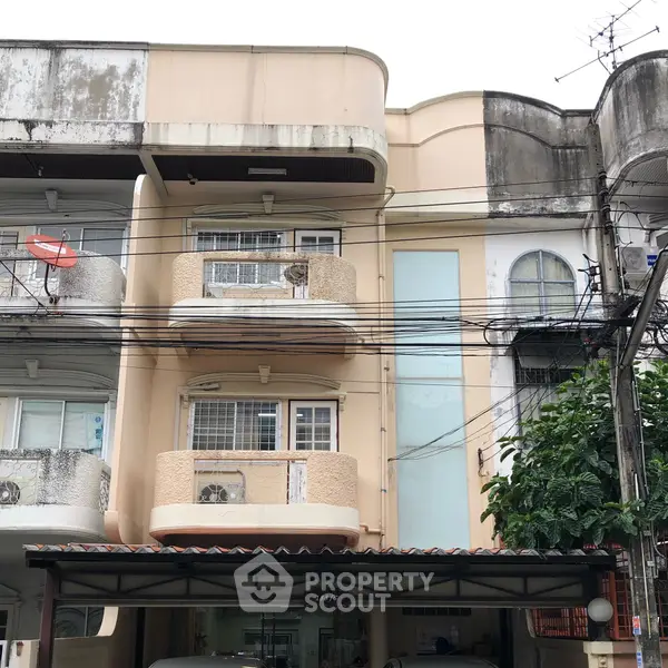 image_rental-7030138