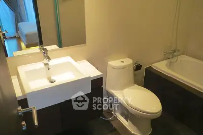 Fully Furnished 1 Bedroom Condo at Noble Remix 2 Thonglor-3