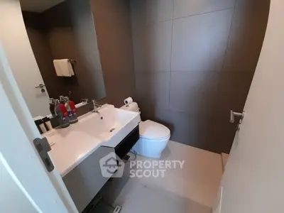  1 Bedroom Condo at Up Ekamai-5